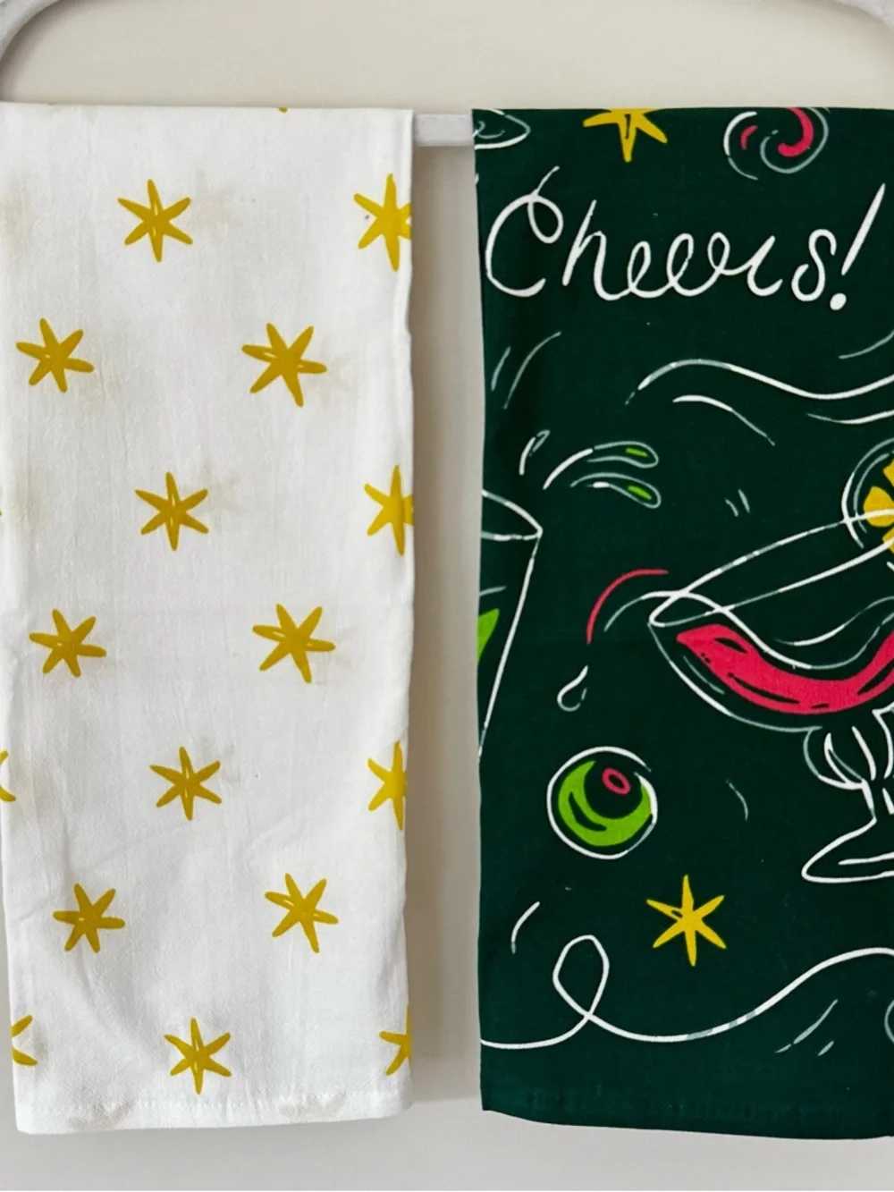 NWOT Crofton Tea Towels Set of 2 – Cheers Wine & Gold Star Kitchen Towels Decor
